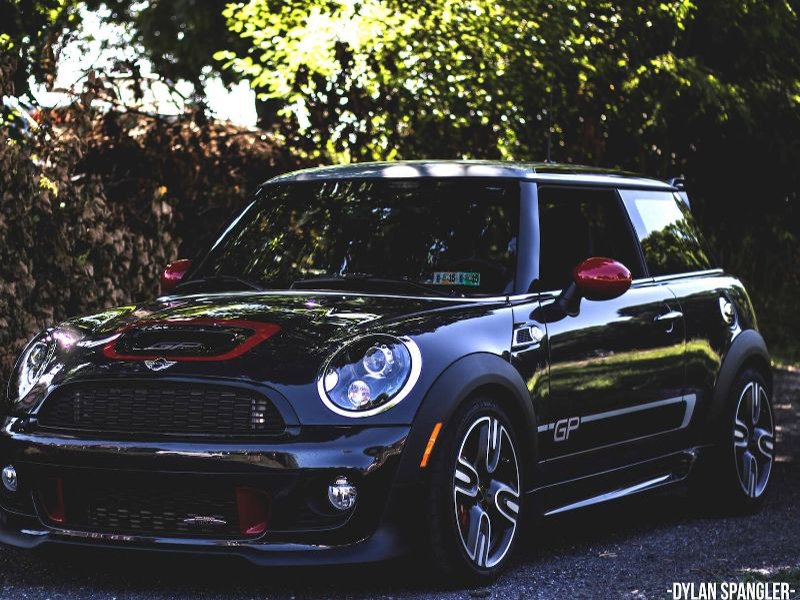 3 door MINI hatchback in Ilford